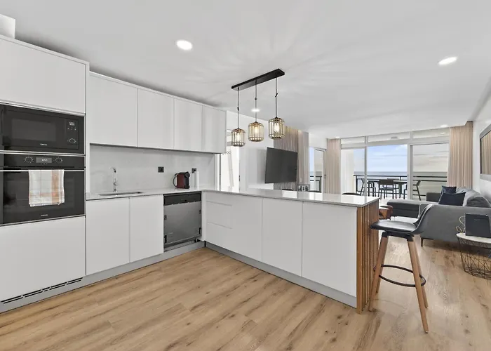 Sunset Atlantic Gardens 408 Apartment